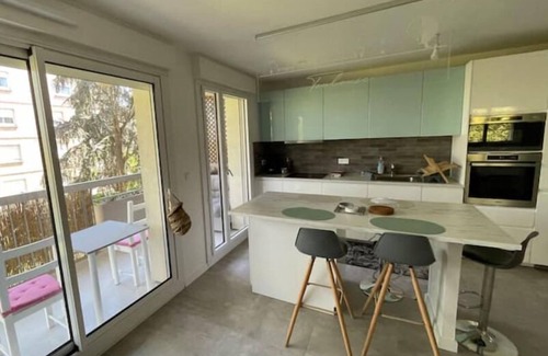 Fontaine-Bayonne-Cartoucherie Apartment | Le Charme des Jardins du Barry' apartment
