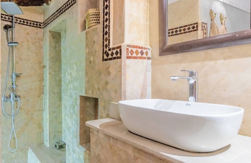 Mouassine House | Le Charme et la Tradition de Marrakech au Riad Swaka