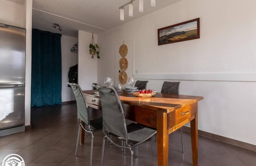 Aurieres House | Le chat l'heureux - AURIERES