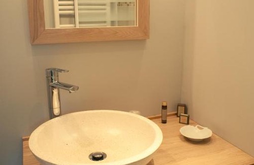Bures-sur-Yvette Bed & Breakfast | Le Chateau De La Vierge