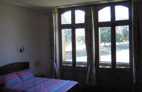 Villaines-la-Juhel Bed & Breakfast | Le Chateau du grand Coudray