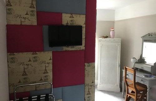 New Forest District Bed & Breakfast | Le Chateau