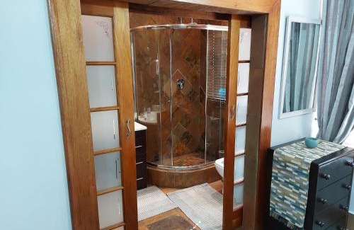 Kempton Park House | Le Chateau Guest House and Conference Centre