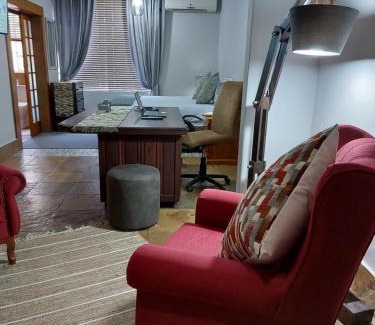 Kempton Park House | Le Chateau Guest House and Conference Centre