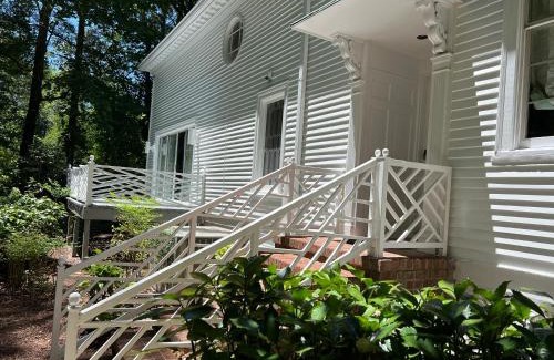 Goldsboro Apartment | Le Chateau
