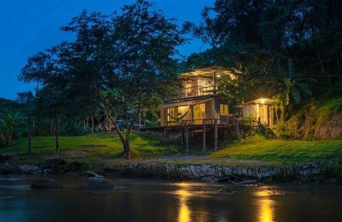Mae Wang House | Le Cher campsite & homestay