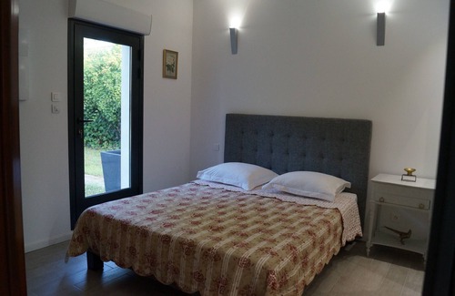 Marguerittes Bed & Breakfast | Le Cherche Midi 15km from the Pont du Gard and 7km from Les Arenes de Nimes