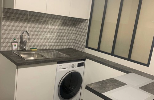 Saint-Florent Apartment | Le Chic-Joli T2 city center -2mn station and hyper center (ideal for couples, students, business)