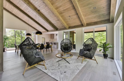 Saint-Faustin-Lac-Carre Apartment | Le Chill Shack - Golf, Ski, SPA