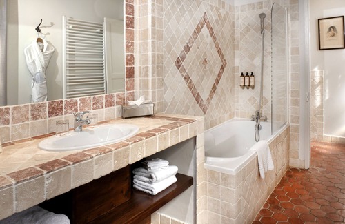 Grignan Hotel | Le Clair de la Plume - Teritoria