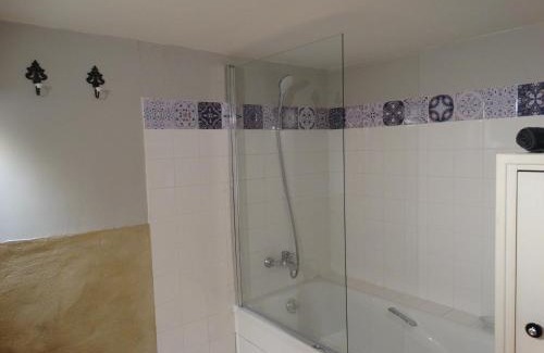 Saint-Michel-l'Observatoire House | Le Clos du Tilleul
