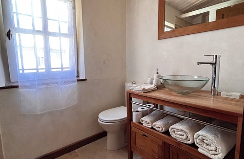 Villeneuve Bed & Breakfast | Le Clos des casis