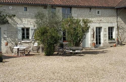 Berthegon Bed & Breakfast | Le Clos des Fayes