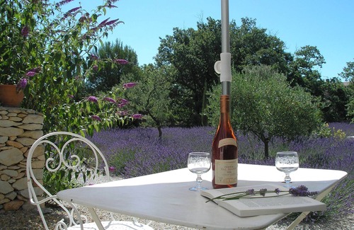 Lacoste Bed & Breakfast | Le Clos des Lavandes-Air conditionned Double CIGALE-Terrasse-Lacoste Luberon