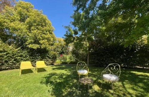 Bastide-Brazza Bed & Breakfast | Le Clos des Queyries, Chambres d'Hôtes