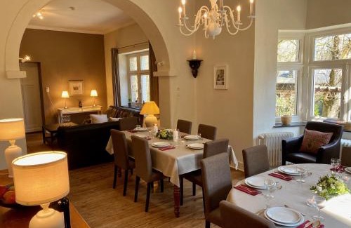Lorcy House | Le Clos des Tilleuls - Gîte de Charme avec Piscine au Cœur de la Nature