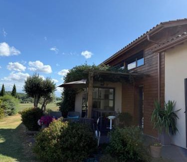 Clermont-Pouyguilles Villa | Le clos du Broca