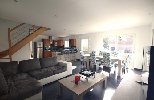 Greuville House | Le Clos Enchanté - GREUVILLE