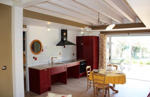 Brison-Saint-Innocent House | LE CLOS DES BURGONDES - gite CLOTILDE