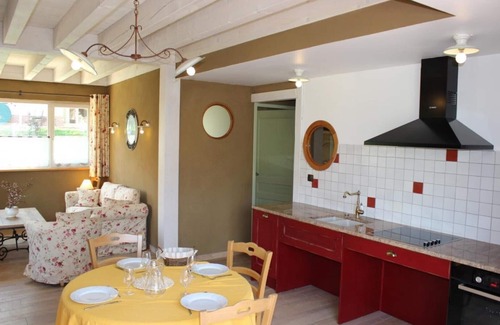 Brison-Saint-Innocent House | LE CLOS DES BURGONDES - gite CLOTILDE