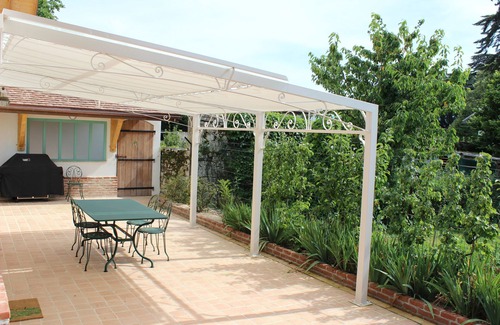 Brison-Saint-Innocent House | LE CLOS DES BURGONDES - gite CLOTILDE