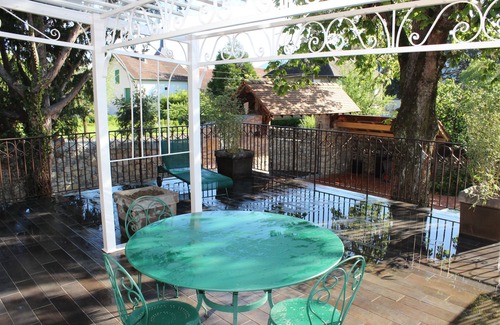 Brison-Saint-Innocent House | LE CLOS DES BURGONDES - gite SEDELEUBE