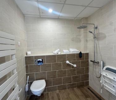 Saint-Regnobert-de-la-Cote-de-Nacre Hotel | Le Clos Normand