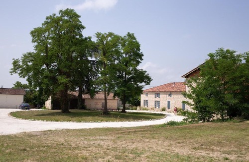 Saint-Jean-de-Thurac Bed & Breakfast | Le Clos Saint-Jean - Chambre d'hôte Rosie