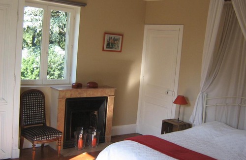 Saint-Genis-Laval Bed & Breakfast | Le clos saint Genois