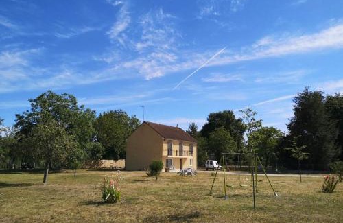 Meusnes Apartment | Le Clos Varnay Jardin