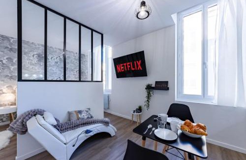 Agen Apartment | Le Cocon Agenais - Appart'Hôtel SPA - Clim - Melina & Alfred