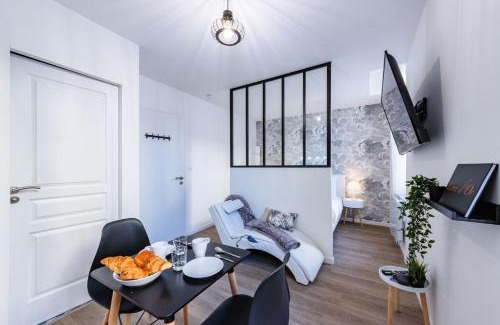 Agen Apartment | Le Cocon Agenais - Appart'Hôtel SPA - Clim - Melina & Alfred