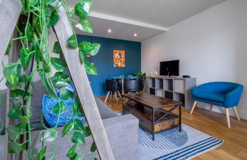 Beaux Arts-Boutonnet Apartment | Le Cocon ~ Balcony, Centre, Wifi, Fine Arts