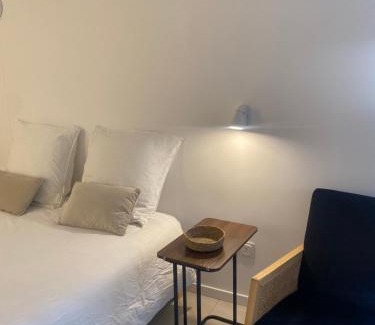 Bois-le-Roi Apartment | Le Cocon - proche gare avec jardinet - 2 adultes et 1 bébé