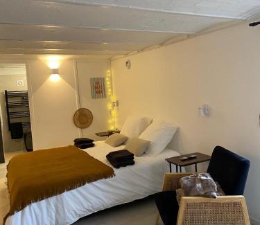 Bois-le-Roi Apartment | Le Cocon - proche gare avec jardinet - 2 adultes et 1 bébé