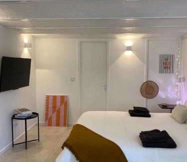 Bois-le-Roi Apartment | Le Cocon - proche gare avec jardinet - 2 adultes et 1 bébé