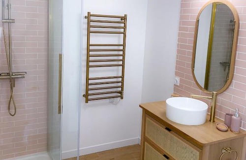Belin-Beliet Apartment | Le Cocon Rose Jacuzzi privé rêve et Douceur