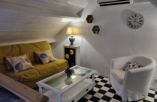 Breuillet House | Le coin du Volumier