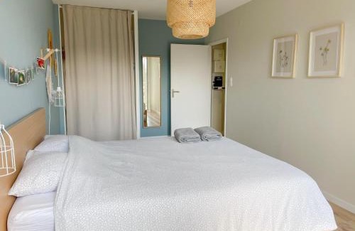Devant-les-Ponts Apartment | Le Colibri - Stationnement gratuit - Balcon - Jusqu'à 4 personnes