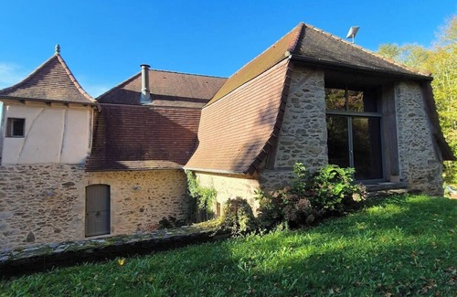 Gagnac-sur-Cere House | Le colombié, Superbe maison en pierre rénovée.