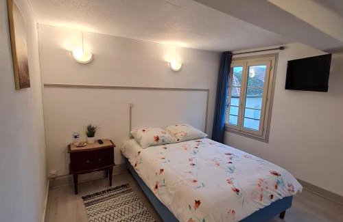 Pont-sur-Yonne Hotel | LE COMMERCE
