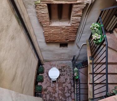 Amelia House | Le Contrade