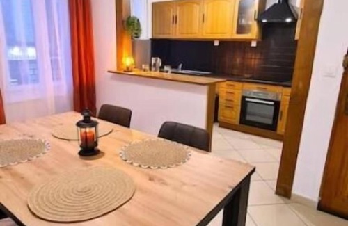 Douai Apartment | Le Corail - Hyper center and near train station