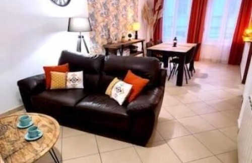 Douai Apartment | Le Corail - Hyper center and near train station