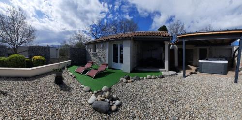 Lussas House | Le cosy