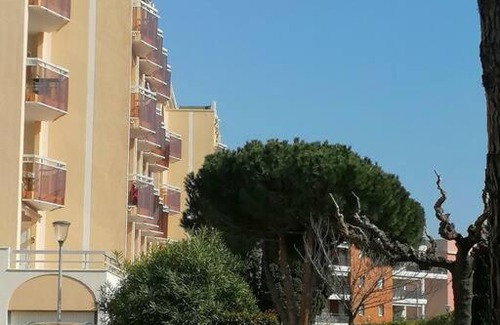 Frejus Plage Apartment | Le Cosy, proche plage, base nature, tout à pied
