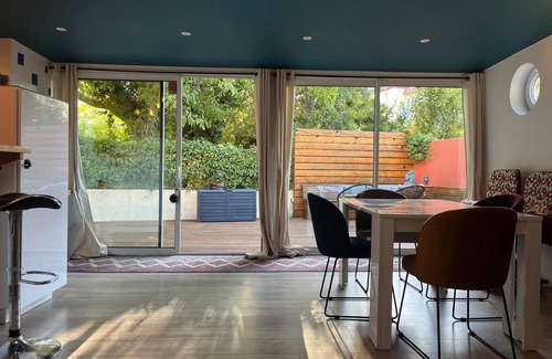 Montelimar House | Le Cosy, town house with lovely terrace