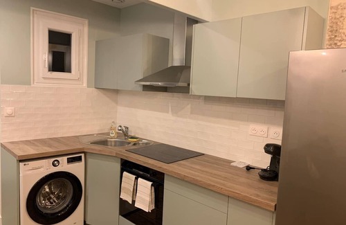 Clou Bouchet Apartment | Le Côté Rétro Centre Ville- 2mn from the train station and the city center(ideal for families and businesses)
