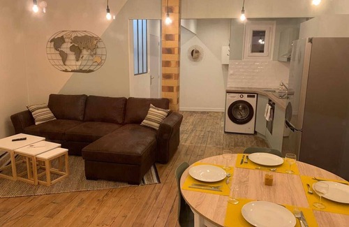 Clou Bouchet Apartment | Le Côté Rétro Centre Ville- 2mn from the train station and the city center(ideal for families and businesses)