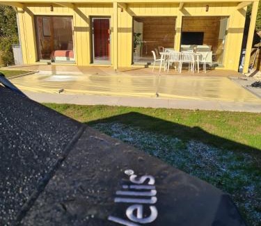 Saint-Paul-en-Cornillon Villa | Le Cottage des Cerisiers